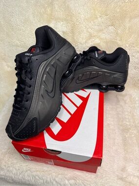 New in Box - Size 6Y Black Nike Shox